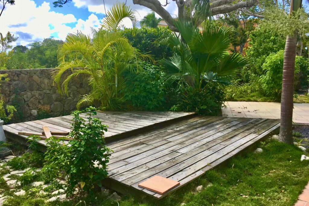 The BIG Chessboard Redo-original picture of front yard area