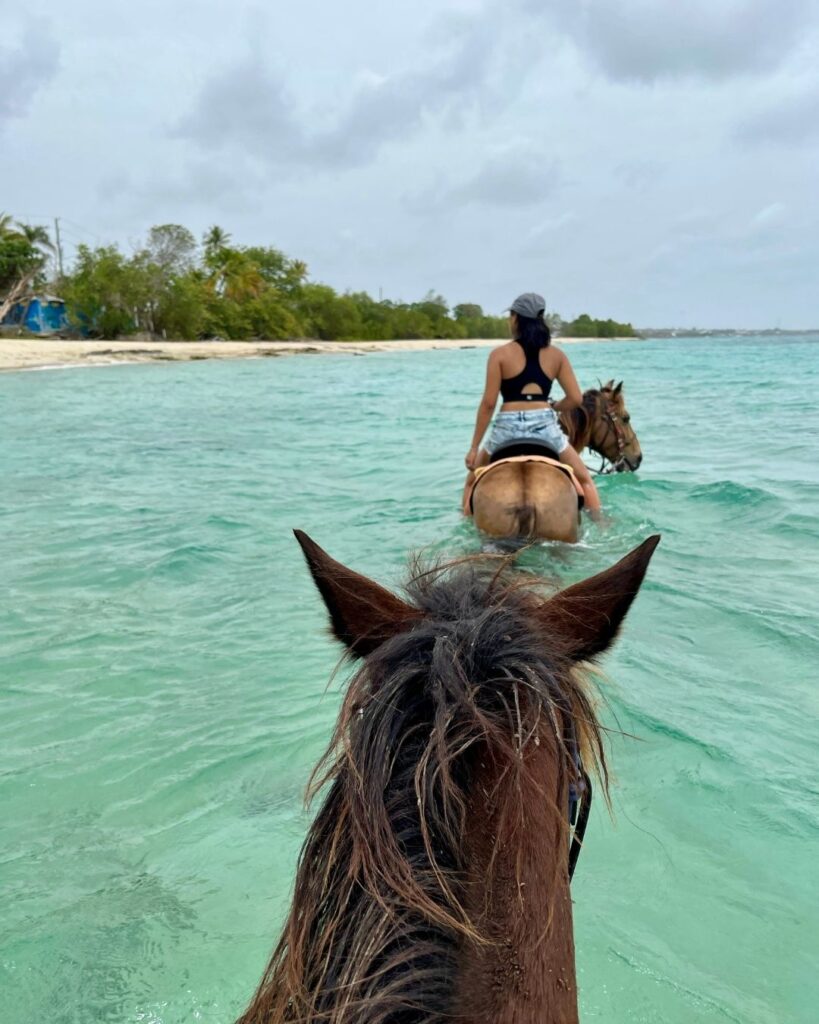 Cruzan Cowgirls Ride